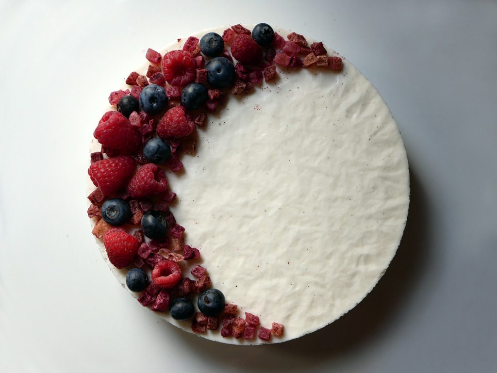 Mousse Cheesecake with Berries