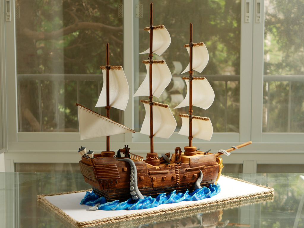 Pirate ship cake (and everything i know about fondant)