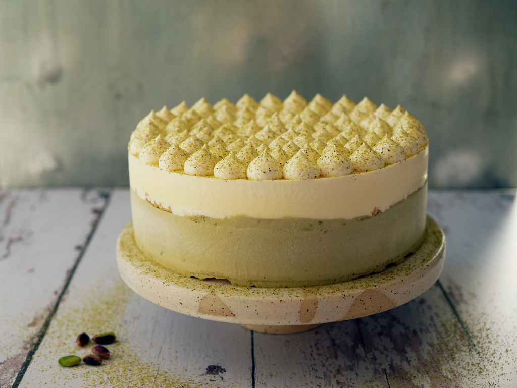 Pistachio Tiramisu Cake